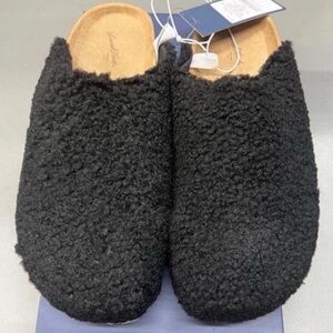 Cozy Black Women's Slip-On Shoes